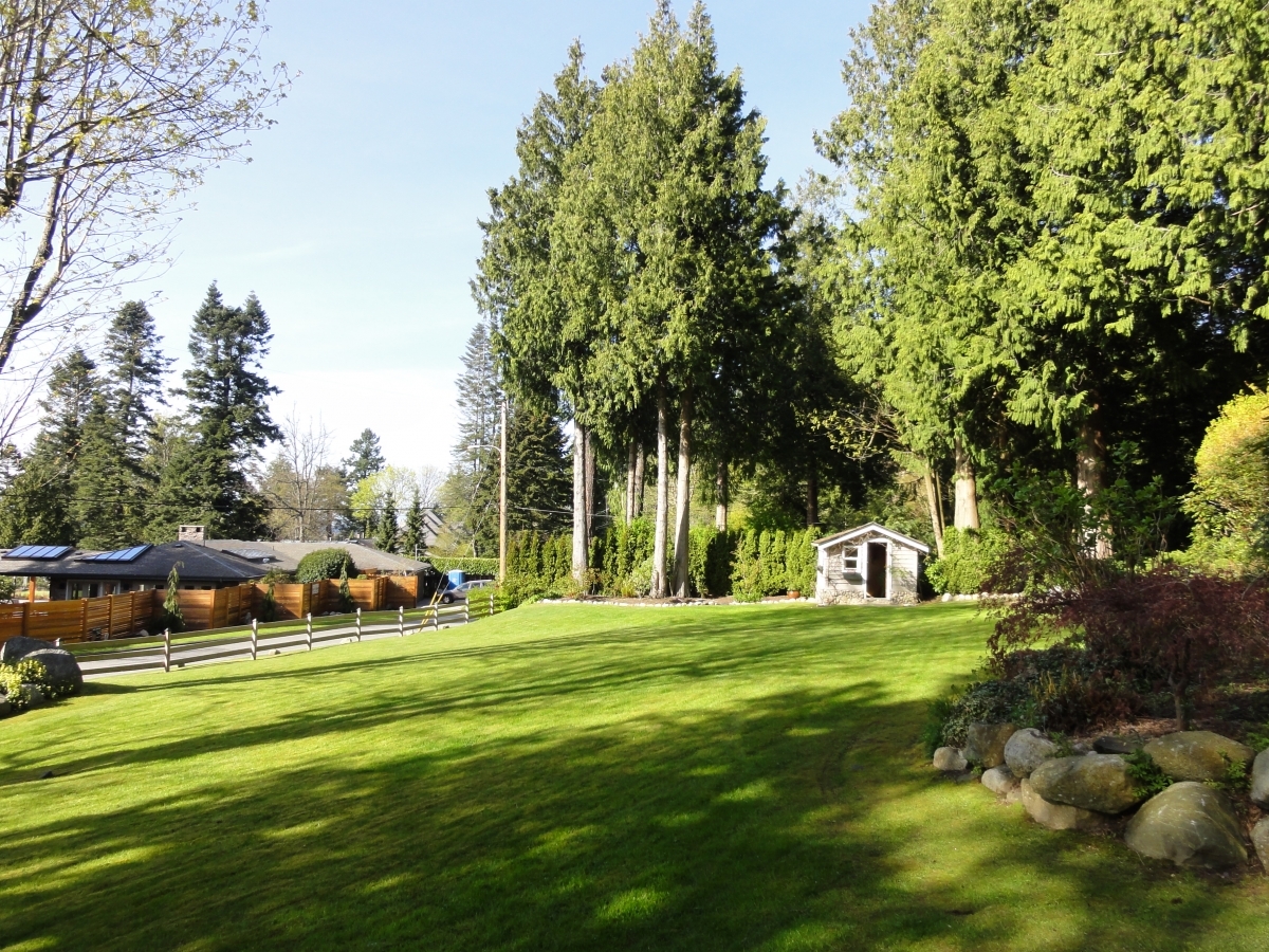 Crescent Drive front lawn NE.JPG at 2540 Crescent Drive, Crescent Bch Ocean Pk., South Surrey White Rock